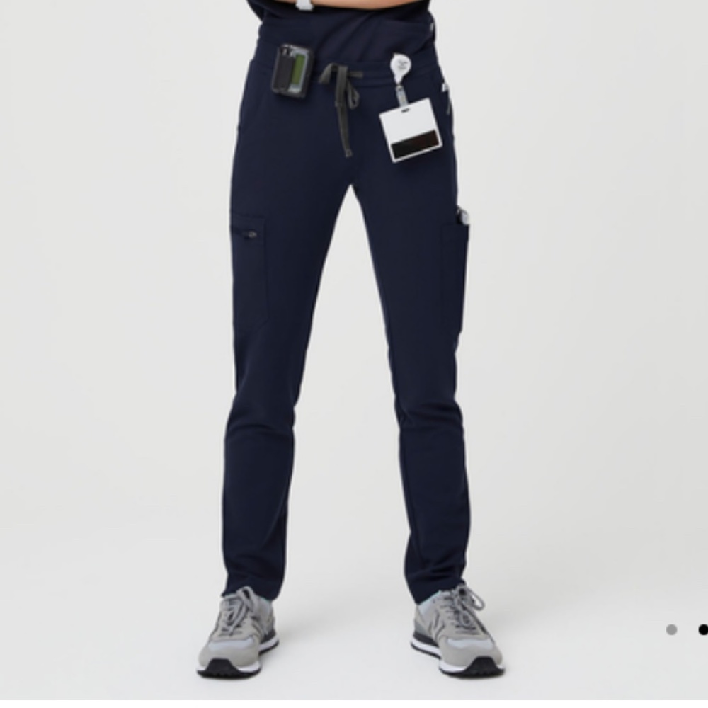 Figs Yola Skinny Leg Scrub Pants